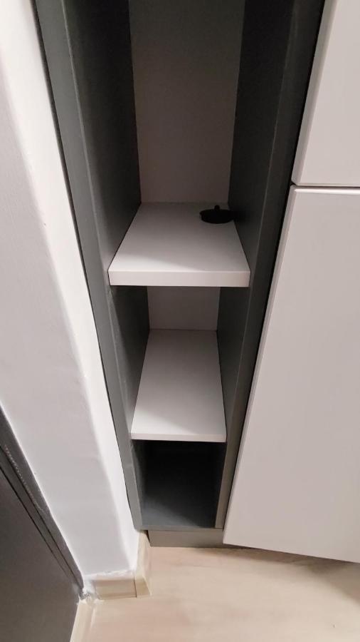 Appartamento Garsoniera 30Mp Chrysflatty1 - Free Netflix Arad Esterno foto