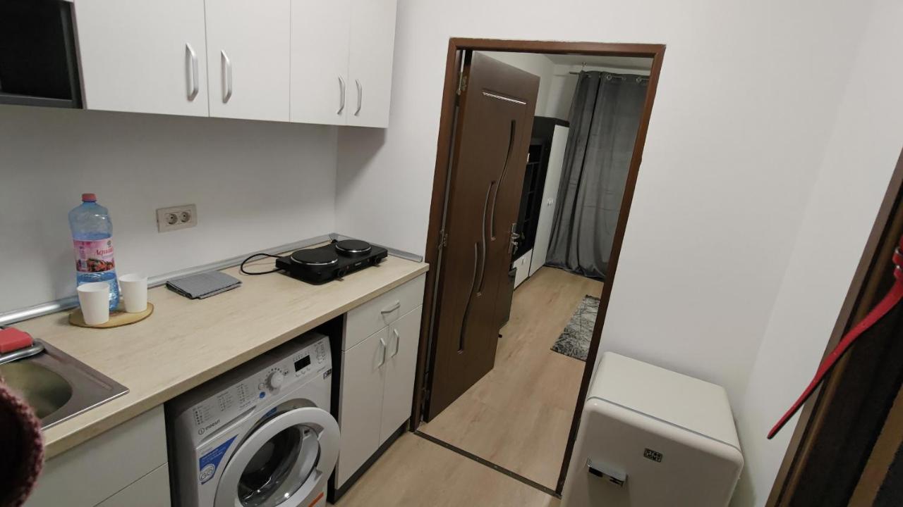 Appartamento Garsoniera 30Mp Chrysflatty1 - Free Netflix Arad Esterno foto